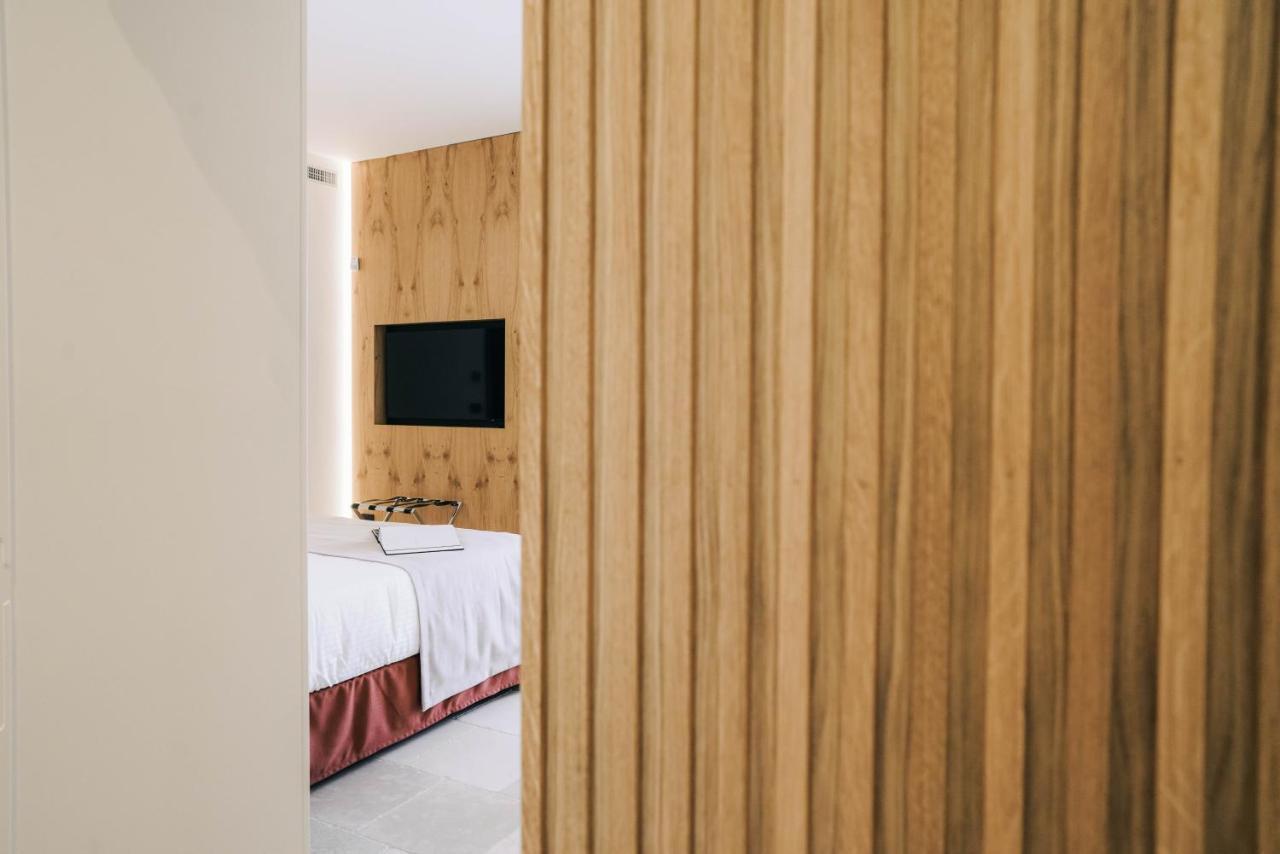 Essenza Relais Contemporaneo Bed & Breakfast ชิสแตร์นีโน ภายนอก รูปภาพ