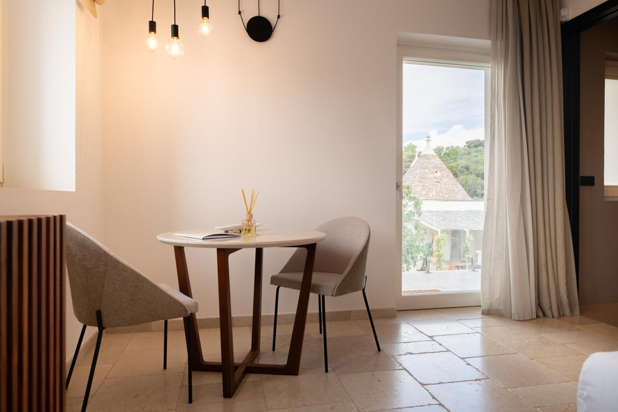 Essenza Relais Contemporaneo Bed & Breakfast ชิสแตร์นีโน ภายนอก รูปภาพ