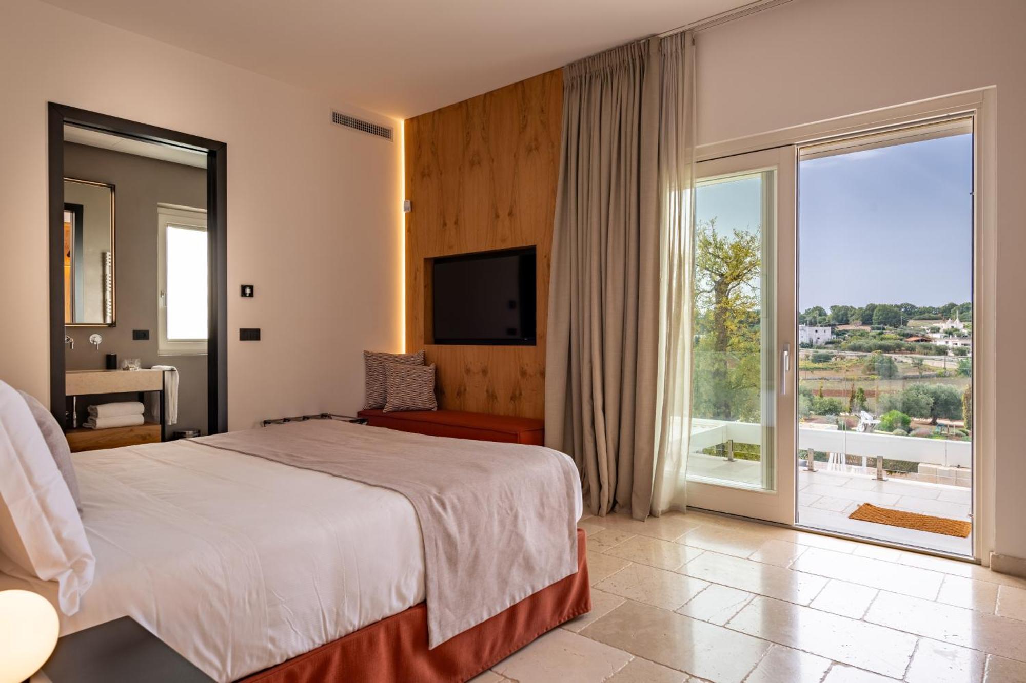 Essenza Relais Contemporaneo Bed & Breakfast ชิสแตร์นีโน ภายนอก รูปภาพ